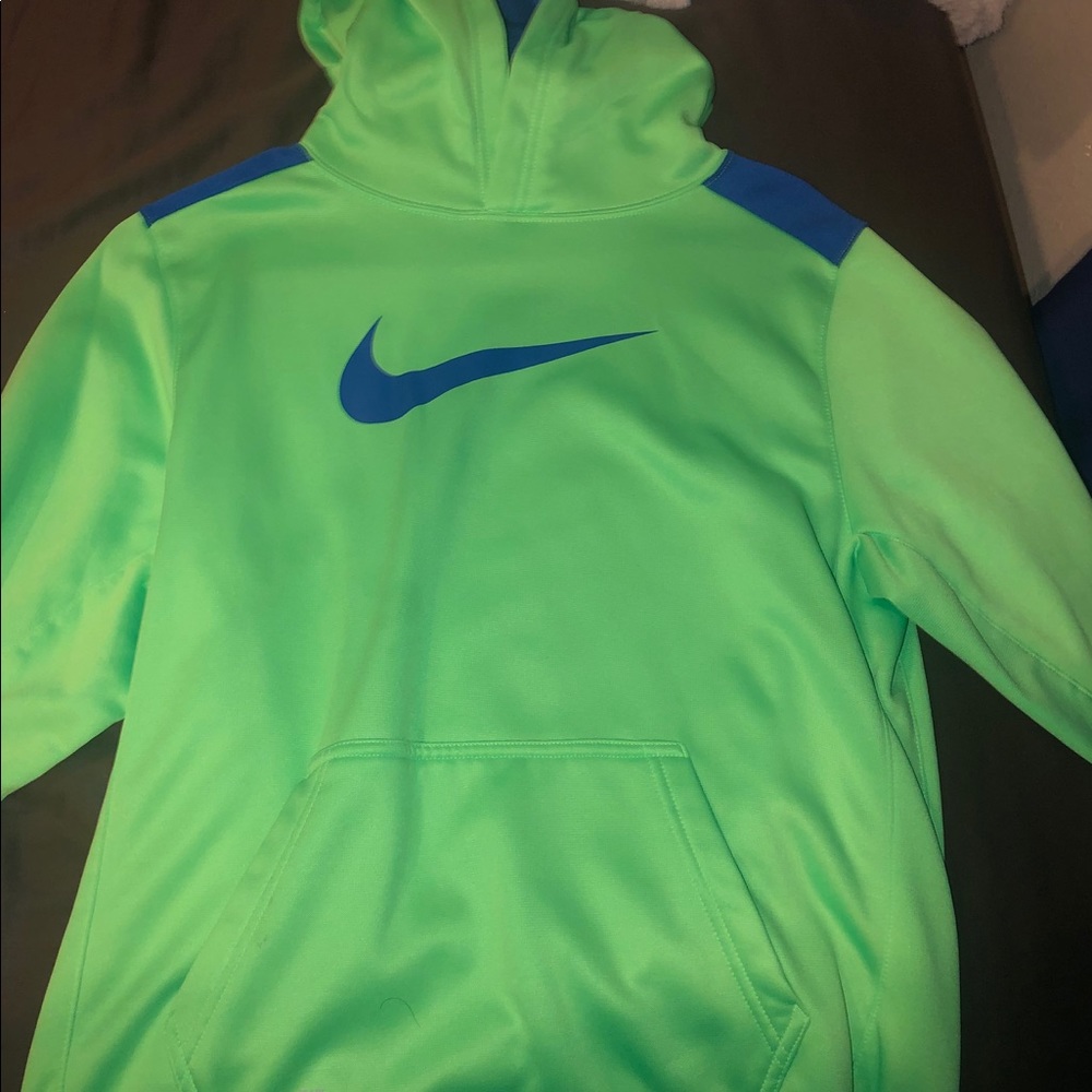 nike hoodie